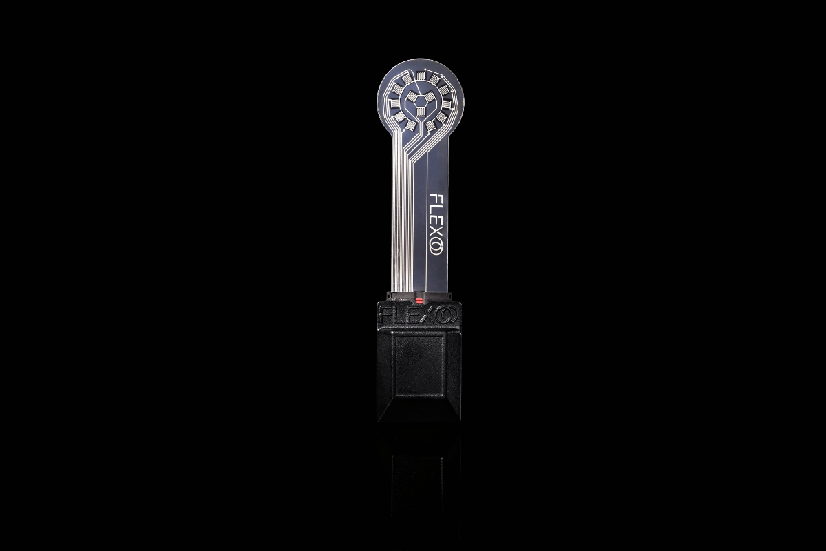 wireless temperature sensor in circle shape with readout electronics